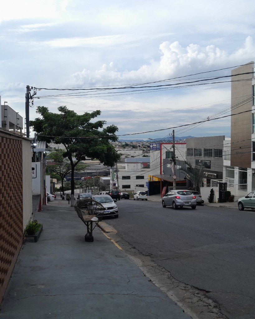 O que você acha do trânsito no bairro Cabral?